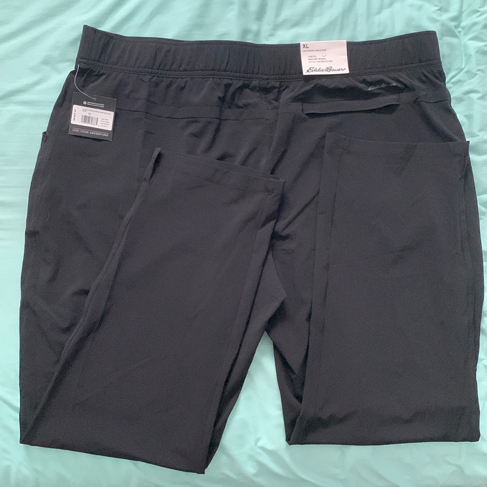 NWT. Eddie Bauer. Size XL. Tech woven ankle pants. Black.